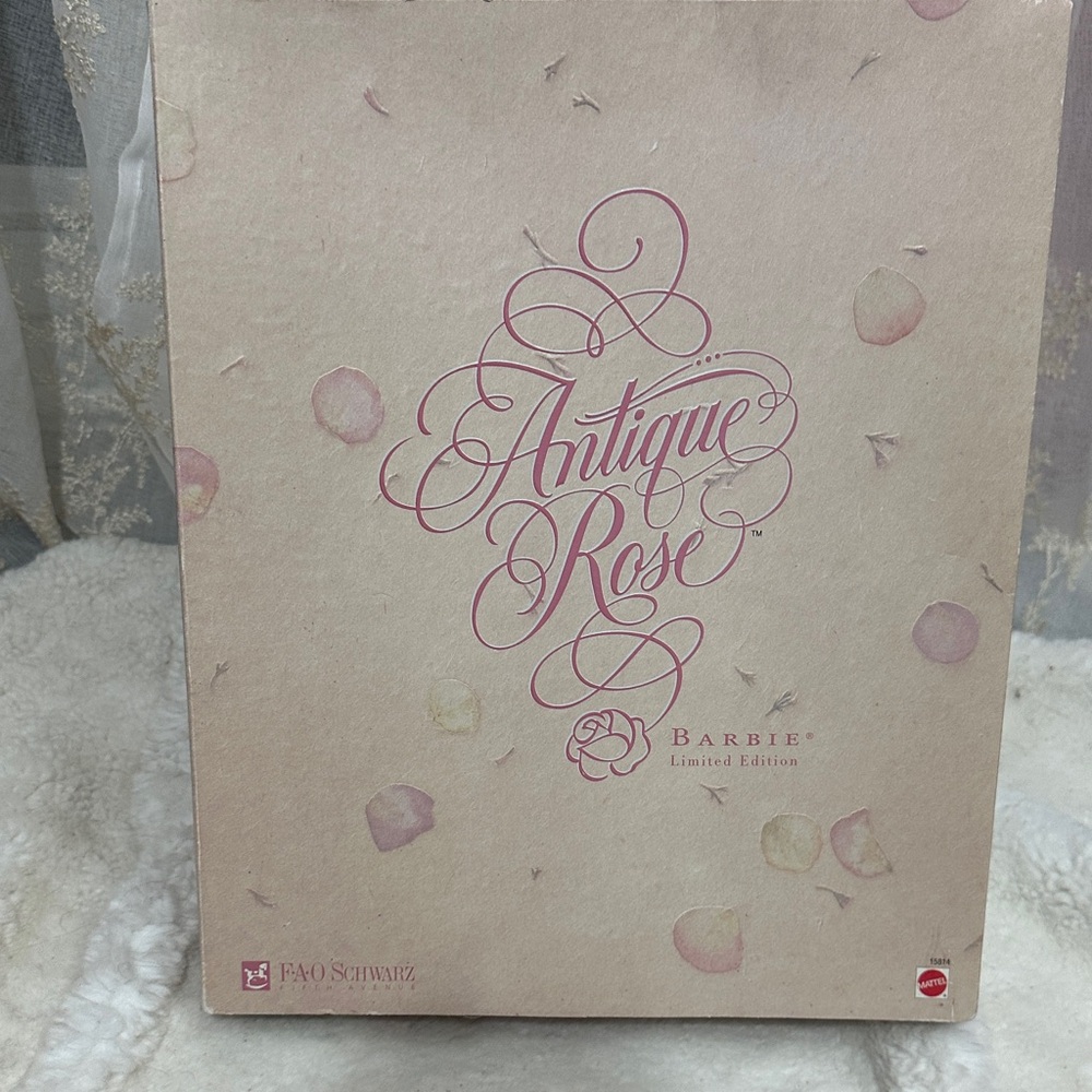Antique Rose Barbie limited edition 1996 - Picture 2 of 3